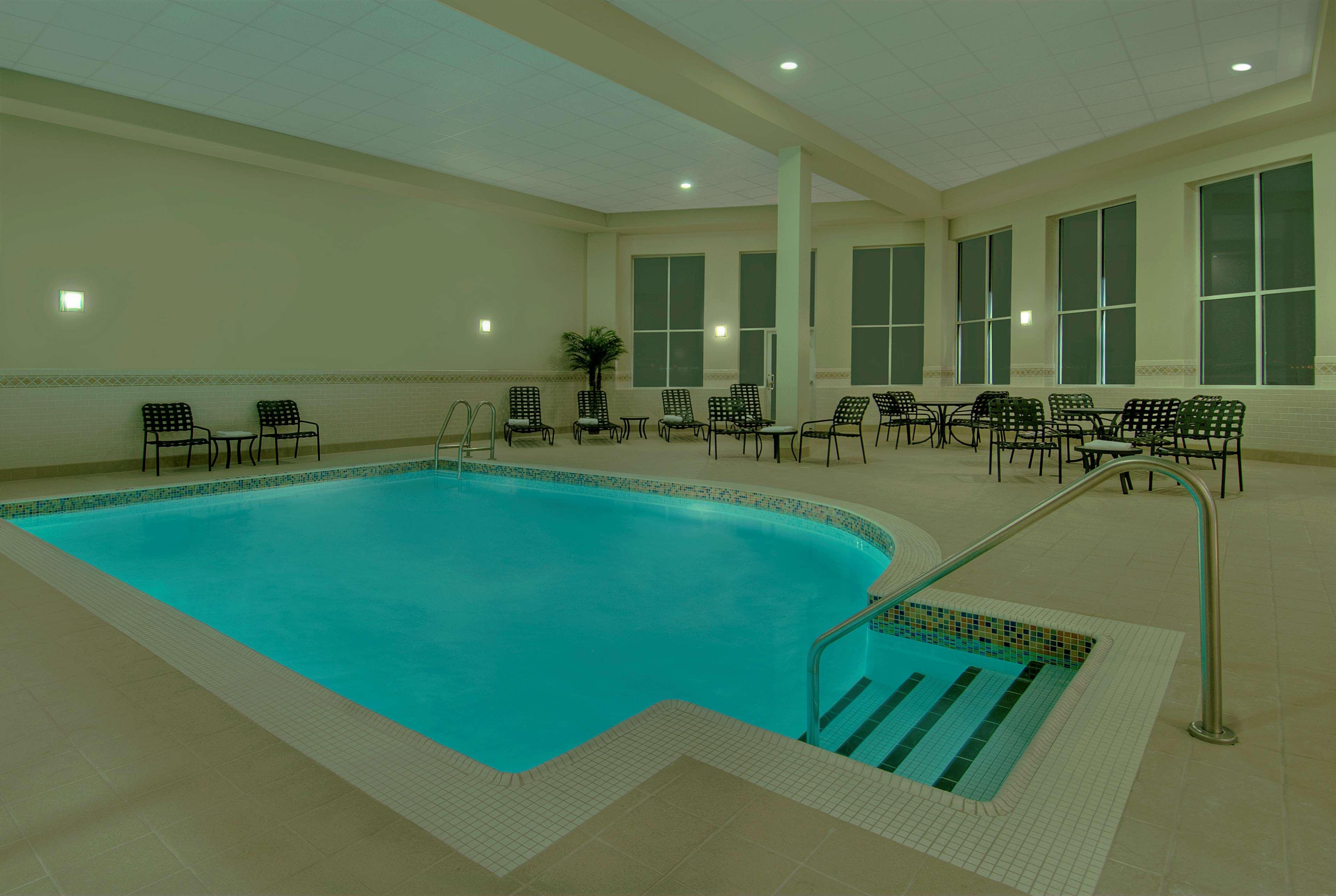 Hilton Garden Inn Ottawa Airport Удобства фото