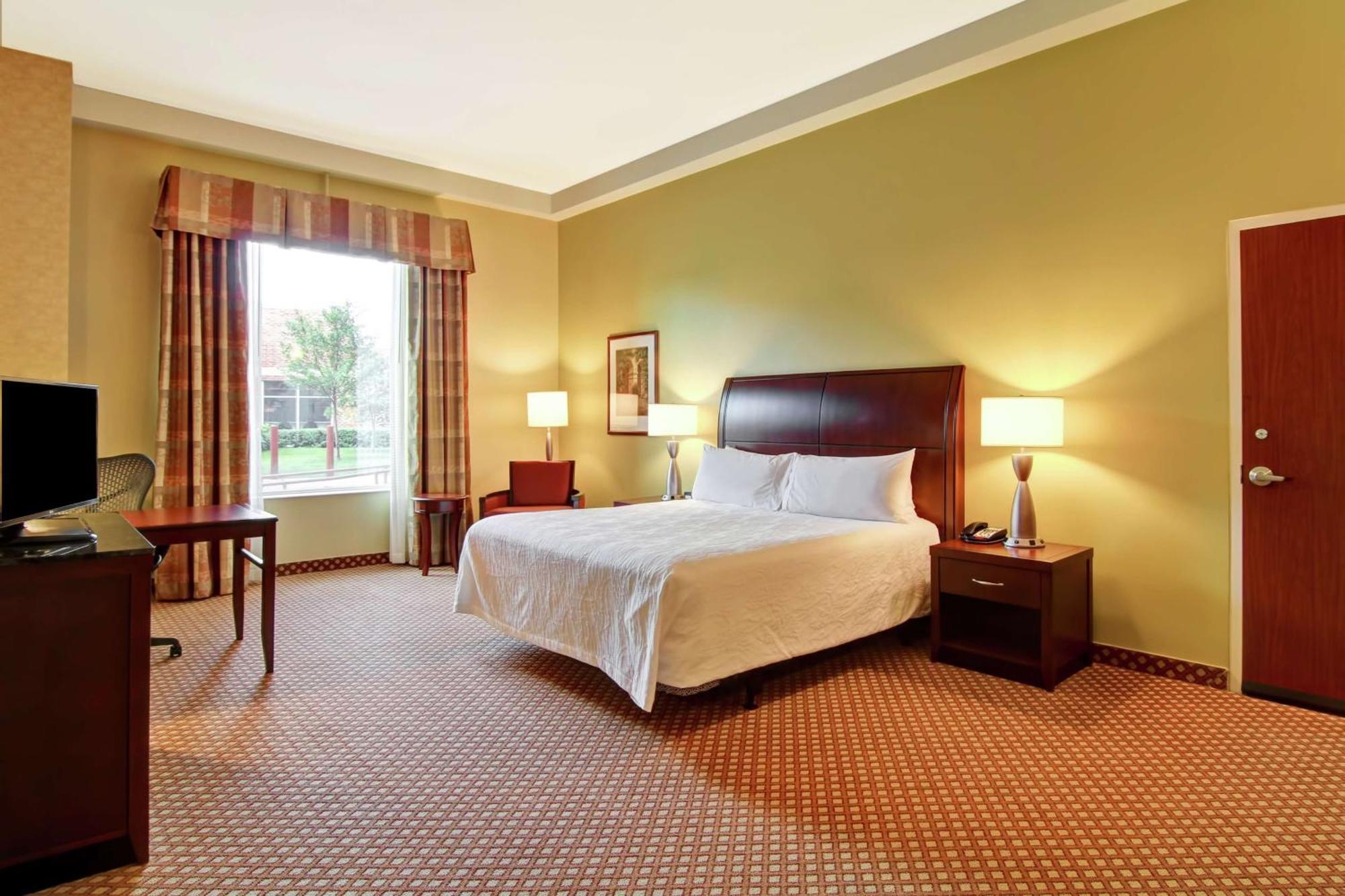Hilton Garden Inn Ottawa Airport Экстерьер фото
