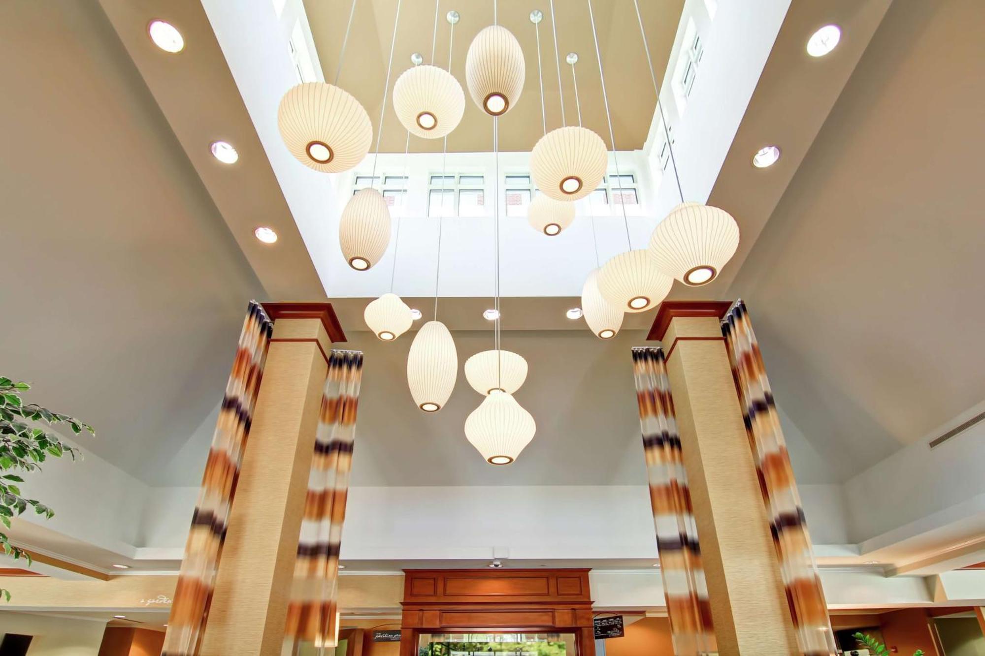 Hilton Garden Inn Ottawa Airport Экстерьер фото